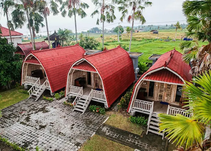 Arton Resort&beach Club Resort Pulukan