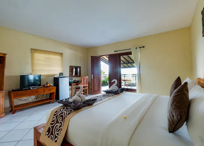 Arton Resort&beach Club Resort Pulukan