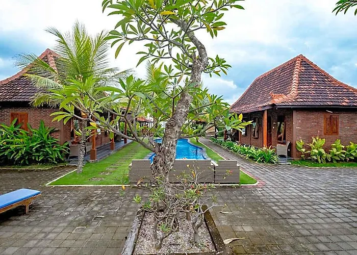 Arton Resort&beach Club Resort Pulukan