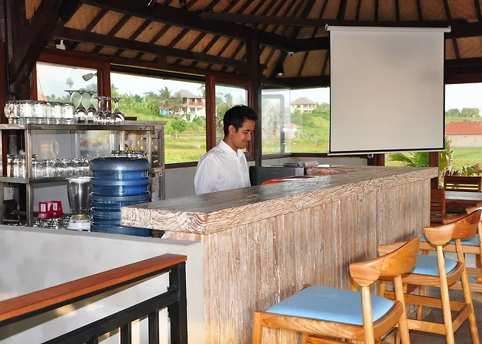 Arton Resort&beach Club Resort Pulukan