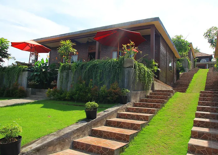 Arton Resort&beach Club Resort Pulukan
